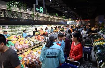 盒馬鮮生廣州首店開業 大清早排隊盛況，折射廣州市民對新零售與優質農產品的熱情